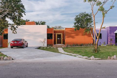 3 recámaras, 2 baños completos Sala, comedor, cocina, área de lavado, Pasillo de servicio y una terraza techada al jardín. Baspul es una comunidad planeada y diseñada con sentido, donde la urbanización, la naturaleza y la arquitectura se conjugan cre...