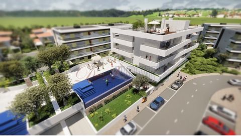 Deal Homes presents, 3 bedroom apartment, still under construction, inserted in a building with elevator, with great solar orientation, located on the outskirts of Portimão, close to shops, services and schools. This apartment, inserted in a luxury d...