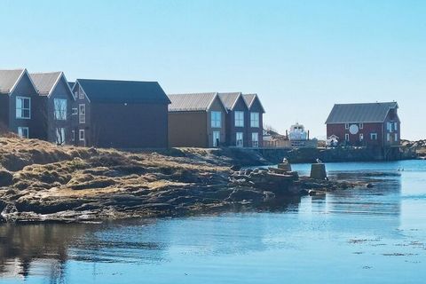 Ferienhaus im typischen Rorbu-Stil direkt am Wasser. Das Endhaus steht im bekannten Fischerdorf Bud mit gutem Angelrevier im Meer gleich außerhalb. Die Endreinigung ist im Mietpreis inklusive. Das Ferienhaus steht unmittelbar am Wasser und hat in der...