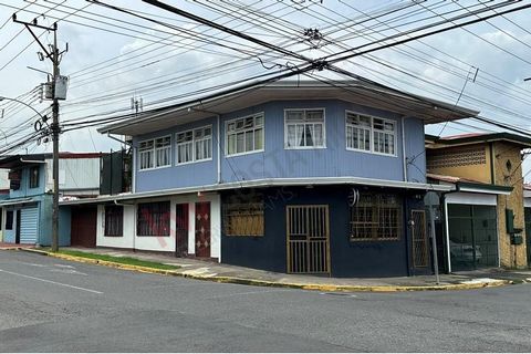 Unique investment opportunity in the heart of Alajuela Centro! This commercial building offers excellent profitability and an unbeatable location, ideal for those looking for a solid and lucrative investment. Building Features: • Two Apartments with ...