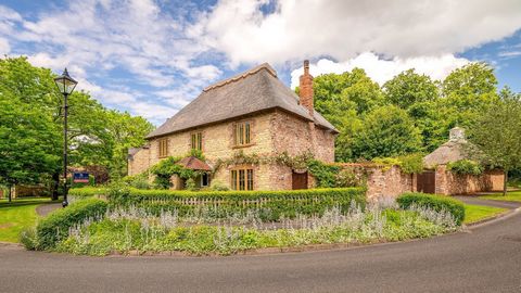 Located within the highly regarded Lincolnshire Cliff village of Harmston, this truly beautiful, four double bedroomed, Water Reed thatched home occupies a very quiet and enviable corner position within this exclusive development. The impeccable fami...