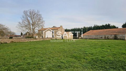 Jolie maison en pierre et ses dépendances