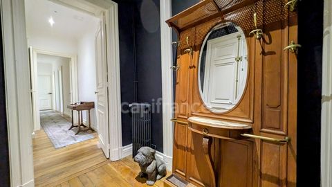 Appartement 6 pièces, environ 133 m² ascenseur, balcon