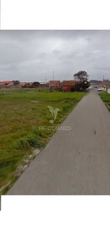 Terreno perto da ria, na Gafanha da Encarnação. Área total de 1579m2. Possibilidade de colocar casa móvel. Não perca esta oportunidade! Marque já visita! Predimed PORTUGAL Mediação Imobiliária Lda. Avenida Brasil 43, 12º Andar, 1700-062 Lisboa Licenç...