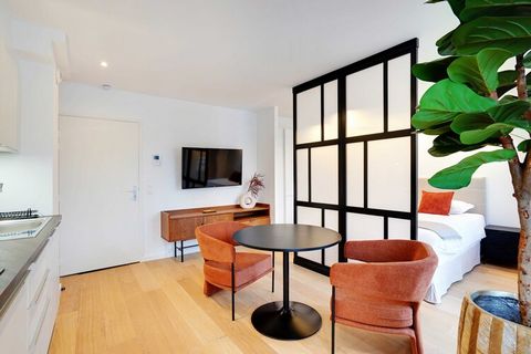 Geniet van de rust van Levallois en de nabijheid van het centrum van Parijs met deze prachtige, onlangs gerenoveerde studio van 32 m2 die plaats biedt aan maximaal 2 De locatie stelt u in staat om snel en gemakkelijk binnen de hoofdstad te bewegen da...