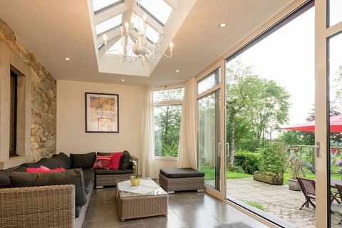 This cottage in Thirimont Ardennes, located in the quiet hamlet of Thirimont, has 2 bedrooms and can comfortably accommodate 6 people. There is a large garden equipped with garden furniture, a barbecue, swings, and a sandpit, making it child-friendly...