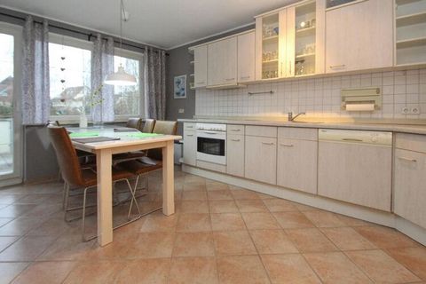 Apartment with fireplace - only 300 meters from Lake Malchow. The apartment offers the perfect setting for a holiday in the pretty and state-approved climatic health resort. Malchow is also called the island town, because the oldest part of the town ...