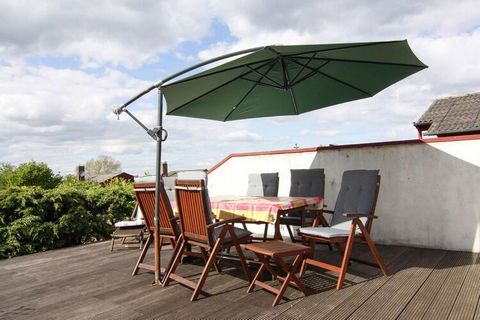 Chic feel-good holiday home in the idyllic and popular seaside resort of Krusendorf, just 150 meters from the Baltic Sea, in a quiet location on a private road. Spend your vacation on the beautiful natural beach, or on the terrace equipped with invit...