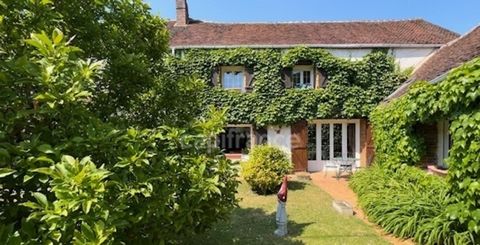 Dpt Yonne (89), à vendre proche de JOIGNY maison avec 5 chambres- piscine couverte - jardins en totalité de 4510 m2