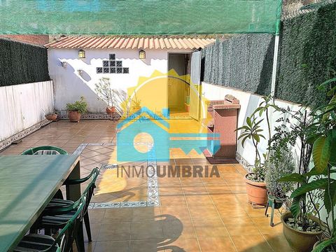 PRICE DROP OF € 16,000!! We sell this beautiful corner couplet, totally new in Sotiel. Corner house, sunny, well distributed and very well thought out, with a magnificent patio of about 40m2 with barbecue to enjoy with family and friends. It also has...