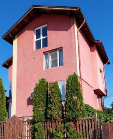 Great suggestion! Detached house on four levels! The space is functionally distributed! For sale partially furnished! It also has 250 sq. m. yard! Clean air and nature a few kilometers from the capital, but at the same time with easy access because o...