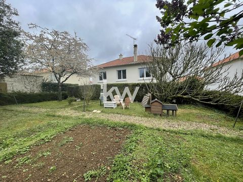 NEAR POITIERS - HOUSE 5 ROOMS WITH GARDEN For sale in NOUAILLE MAUPERTUIS (86340), close to shops We are pleased to offer you this 5-room house of 83 m². It offers a bright living room, an independent kitchen, a shower room, two bedrooms. In the base...