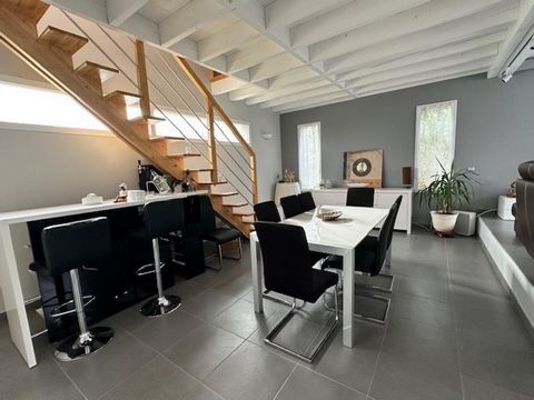 Maison Contemporaine 180 m²- PISCINE- DOUBLE GARAGE-JARDIN
