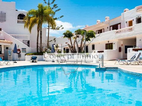 Furnished apartment in the heart of Los Cristianos with a nice terrace! This renovated and fully furnished apartment is very central but quiet in Los Cristianos in a complex with a swimming pool with sun loungers. The apartment has a spacious and fur...