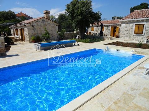 Rogoznica , two stone houses constructed and furnished in authentic Dalmatian style. The houses are located in the village old more than 400 years. The first house has 70 m2 of living area and a basement of 40 m2. One bedroom, kitchen, living room an...