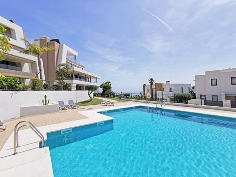 Apartment for sale in Cabopino, Marbella with 3 bedrooms, 2 bathrooms, 1 on suite bathroom and with orientation south, with communal swimming pool, private garage (2 parking spaces) and communal garden. Regarding property dimensions, it has 134.59 m2...
