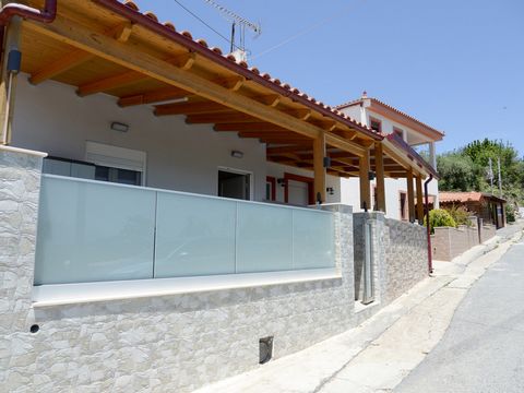 A beautiful comfortable house in the village of Patsideros with two bedrooms, a bathroom and a single living room with a kitchen and a large terrace with a beautiful view.. The house is fully furnished, and provides all the comforts for 3 people to s...