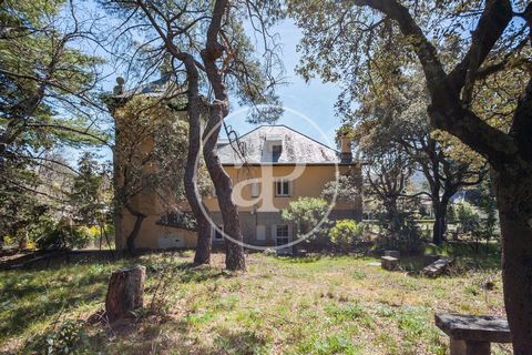 VILLA WITH GARDEN ON A PLOT OF MORE THAN 3,000 METERS IN SAN LORENZO DE EL ESCORIAL. A beautiful villa in a privileged environment, built in 1940, transmits all the spirit of Herrerian architecture, a solid structure where granite and slate are signs...