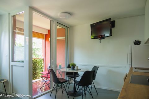 Our air-conditioned apartment Drenova is located in town Rijeka. 1st floor without elevator, 40 sqm, living room, dining area, 1 bedroom, 1 bathroom with shower, fully equipped kitchen, balcony. Dishwasher, washing machine, kettle, coffee maker, iron...