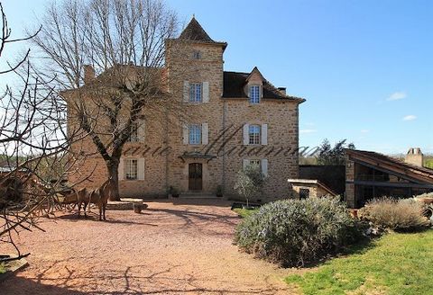 The agency Marie MIRAMANT, specialized in character and luxury real estate offers magnificient estate, renovated with the respect of the soul of the place. Original elements have been preserved and and ecological materials (wood wool, sheep wool..) h...