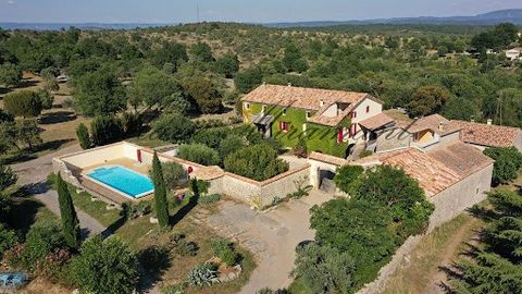 The agency Marie MIRAMANT, specialized in character and luxury real estate offers 30 minutes away from Barjac, a warm 18th century country house organized around a private area and 6 independent apartments, for a total of 650 m2. Many outbuildings, r...