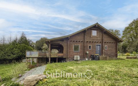 Alexandre KERRIEN, your Sublimons advisor, offers you this magnificent wooden house of 150 m2 built in 2011 on a plot of about 1350 m2 in the town of TREDION, 5 minutes from ELVEN. Entrance with separate toilet, a bedroom, an office, a fully renovate...