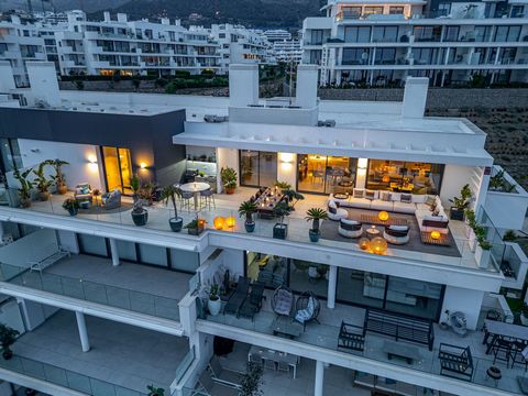 The most luxurious Sky Villa in Higueron West! This is without a doubt the most beautiful, sought-after Sky Villa in Higueron West. Located in Phase 2 of the Higueron West project, this penthouse has a massive sea view towards the southwest. With not...