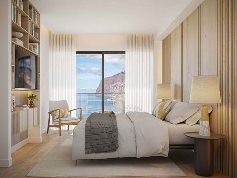 Located in Funchal. Luxury waterfront apartments with private access to the sea Located in the prestigious promenade area of Estrada Monumental and with 6000m2 of gardens and green areas is this magnificent frontline residence with direct access to t...