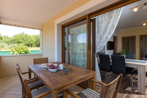 Een stukje paradijs. Mooie vakantieappartementen met zwembad, tuin, barbecue. Midden in de natuur in Funtana aan zee.