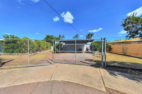 FOR THE KEEN INVESTOR An opportunity like this doesn’t come along very often – tucked away into a court setting that is only moments from major retailers and specialty shops along with a 5 min bike ride from the foreshore and iconic Darwin coastline ...