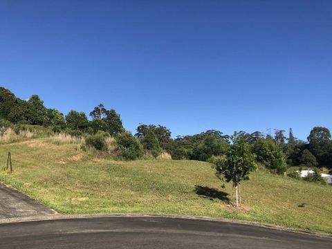 This desirable 640sqm allotment located in picturesque Nambucca Heads is close to town and beach and has a REGISTERED TITLE so the new owners can start building as soon possible. The block faces east, sheltered from the western sun and safely tucked ...