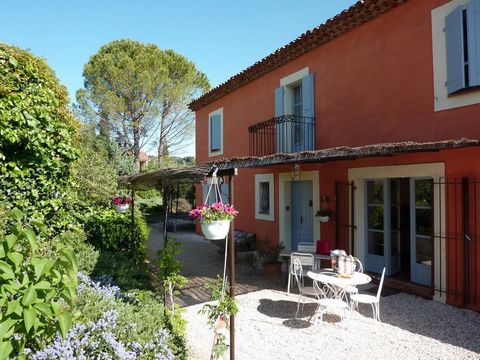 Cotignac : beautiful bastide at 1 hour from the seaside, in the heart of Green Provence, and close from a lovely Provencal village of character with all amenities. This countryside house offers an exceptional and unique panoramic view on the village ...
