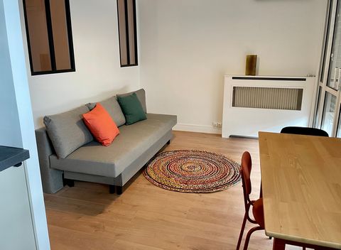 Entire apartment Very nice apartment completely renovated 5 minutes from Place de Nation (lines 1,2, 6, 9 and rerA) New household appliances and furniture. Gare de Lyon 2 metro stations away. 29m2 square. Accommodation located on the top floor (7th) ...