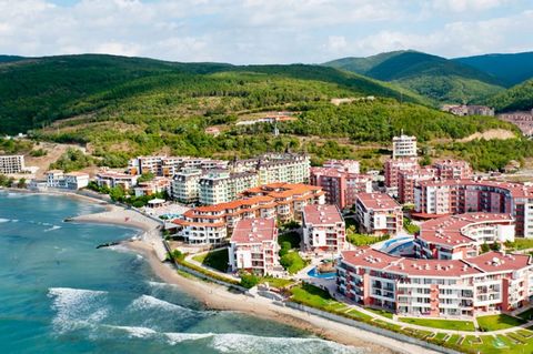 We are offering for sale spacious studio apartment located on the sea shore in one of the most picturesque summer resorts on the Bulgarian Black Sea coast – Elenite. It is located in the popular holiday complex called Privilege Fort Beach. The comple...