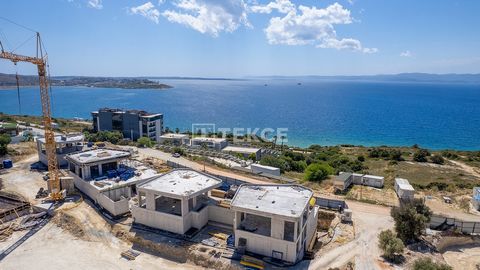 Stylish Apartments within Walking Distance to the Sea in İzmir Çeşme Apartments are situated in Çeşme district of İzmir. Çeşme is situated in a privileged location with its tranquil atmosphere and high-quality life standards. Those who live in Çeşme ...