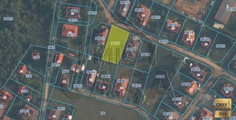 A new offer of a very attractive plot of land in Miszewko at Brzozowa Street - we invite you to read the details. The building plot with an area of 992 m2 is rectangular in shape and is attractively located and situated. A house located on a plot can...