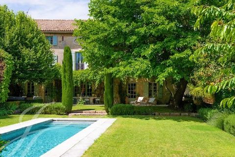 Located just a few minutes from the center of Maussane les Alpilles, this magnificent property in a quiet area offers beautiful living spaces opening onto a lovely garden sheltered from view. This elegant Provençal bastide features five bedrooms and ...