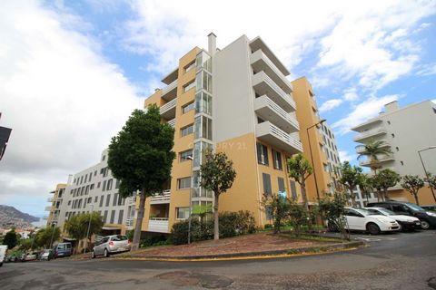 We present this stunning 2-Bedroom apartment, located on the second floor of a prestigious building in Caminho do Pilar, Funchal. Ideal for those who value comfort, space and a privileged location, this property is the perfect choice for living with ...