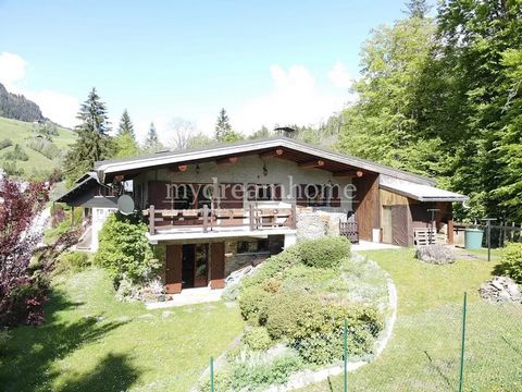 Chalet avec jardin et vue dans le centre de Flumet (73590)