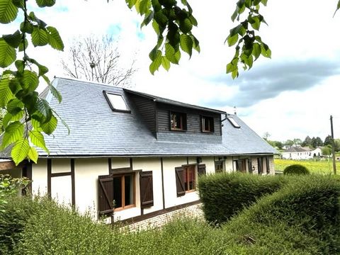 1H30 de Paris, 15 MN de Lyons la Forêt. Longère de Pays en briques en parfait état, rénovation totale récente avec des matériaux de qualité. Entrée sur grande pièce à vivre 44M2 avec séjour salon et cuisine aménagée équipée, couloir desservant une ch...