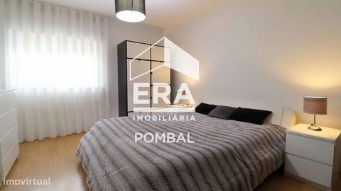 Appartement de 3 chambres, situé dans la zone centrale de la ville de Pombal. L’appartement est situé au rez-de-chaussée élevé d’un immeuble résidentiel et dispose d’excellents quartiers. Il se compose d’un hall d’entrée, d’un salon, d’une cuisine en...