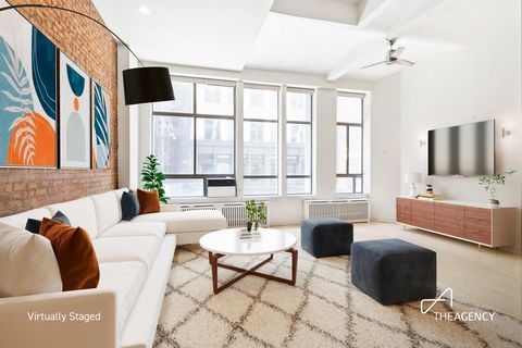 Bright and spacious classic loft, located in the heart of Greenwich Village. Steeped in pre-war charm, 13’ 6