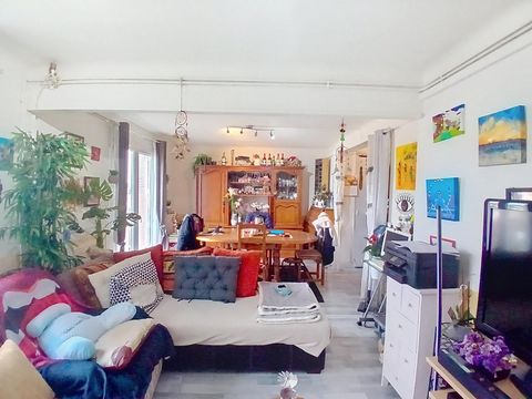 un appartement T3 - cave - parking