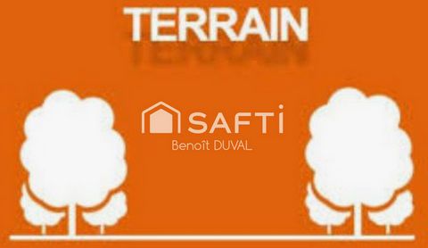Terrain constructible de 1 370 m² à Navarrenx
