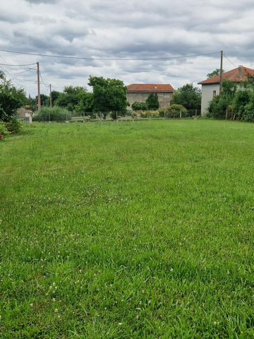 terrain plat, clôturé, secteur calme, vue montagne