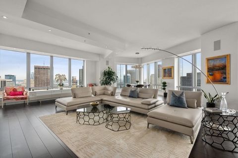 BEYOND SPECTACULAR, 3 bedroom/4.5 baths corner PENTHOUSE residence has been fully renovated with no expenses spared. This gorgeous residence captures the entire panoramic views of Boston from Charles River to Boston Harbor. Formal foyer entry leading...