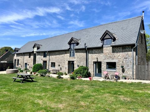 Maison en pierre à vendre 9 pièces avec gite (50) St Michel de Montjoie