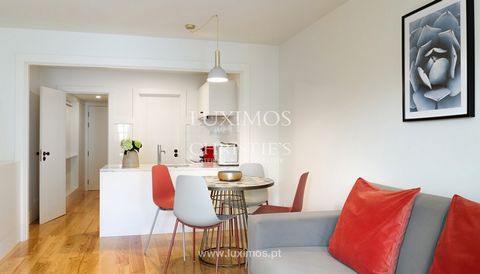 New duplex apartment, for sale , with stunning views over the city of Porto , Property distributed by two floors, where the interior is distinguished by sober lines and great sun exposure. Inserted in the historical centre of Porto, classified as Wor...