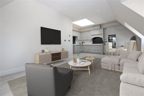 Situated within the heart of Christchurch is Castle Manor, a BRAND NEW DEVELOPMENT of 17 Apartments. The Apartments have been DESIGNED, BUILT & FINISHED TO A HIGH STANDARD and Apartment 15 enjoys specifically STUNNING VIEWS across the ruins. FOR A VI...