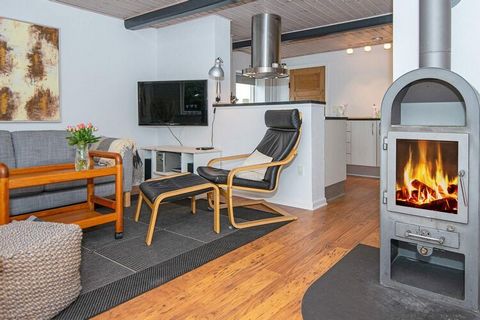 Charming cottage with a central location in Oksbøl near Nordborg. The cottage is completely renovated and looks inviting. There is a large entrance hall with washing machine and open kitchen in connection with the living room, where there is a wood s...